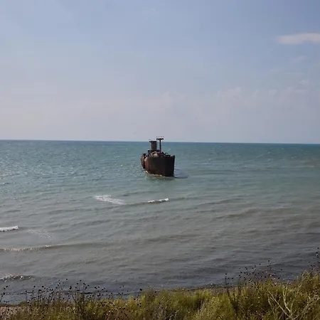 アパート Wave コスティネシュティ